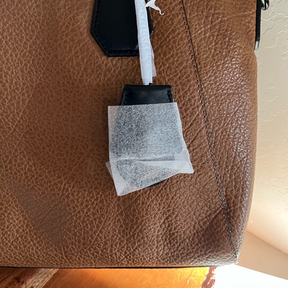 NWT Michael Kors Large Campbell Walnut / Black Tumbled Calf Leather Satchel - Picture 5 of 8